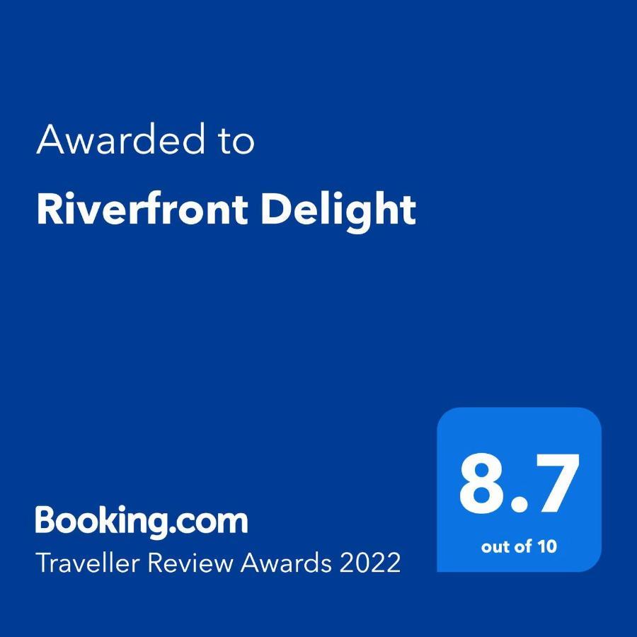 Riverfront Delight *