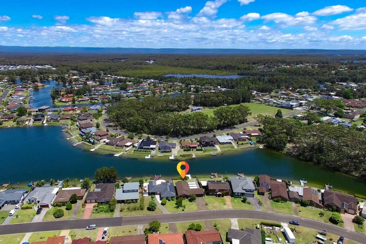 Riverfront Delight Holiday home *
