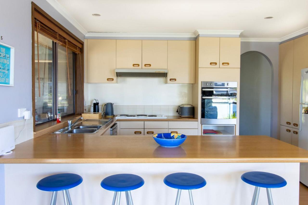 Riverfront Delight Holiday home *