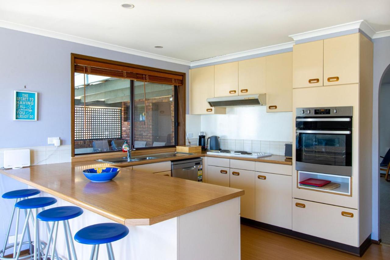 Holiday home Riverfront Delight *